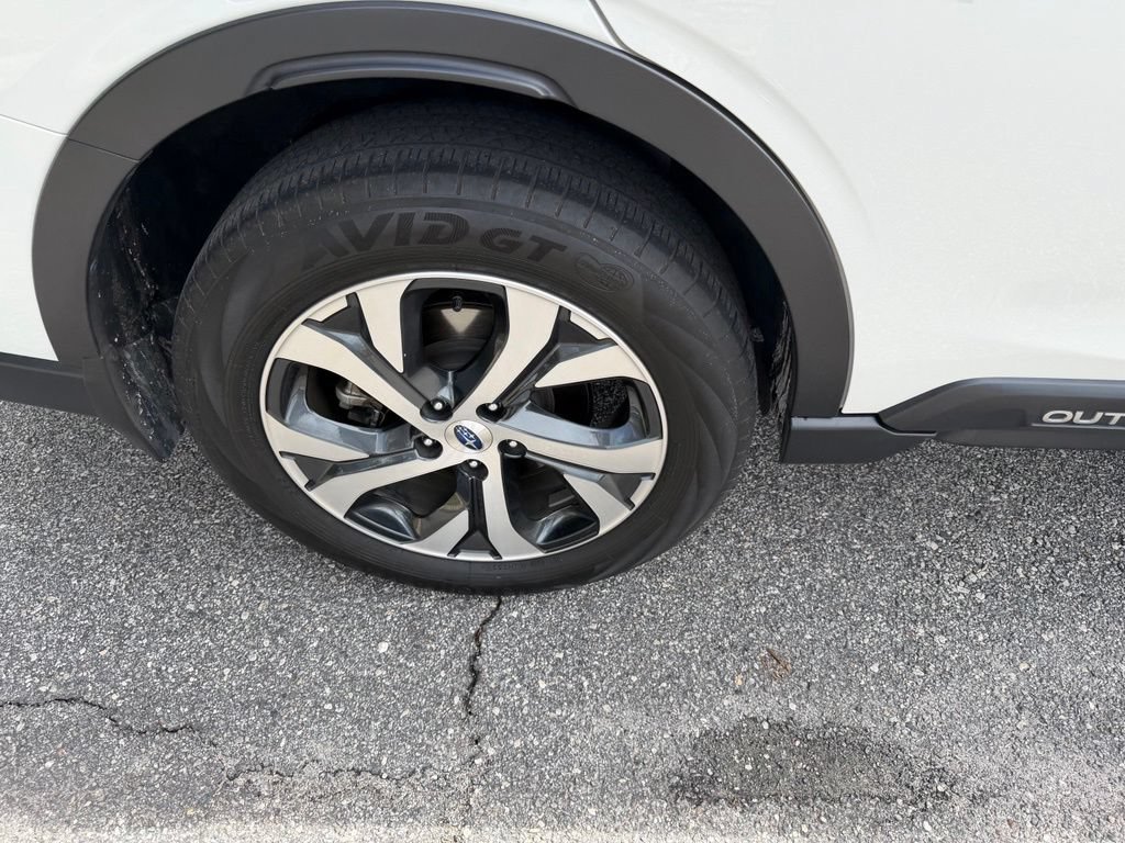 Used 2022 Subaru Outback Touring AWD/4WD image 5