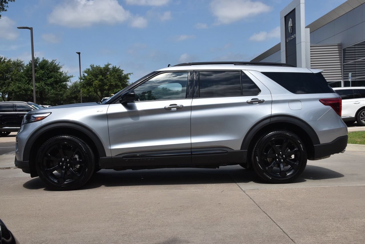 Certified 2024 Ford Explorer ST-Line w/ Class IV Trailer Tow Package AWD/4WD image 12
