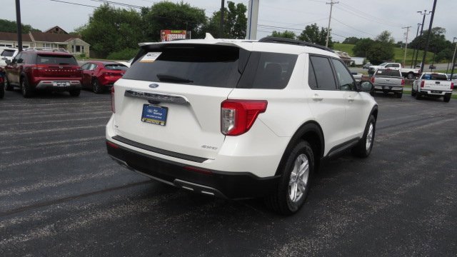 Certified 2023 Ford Explorer XLT w/ Equipment Group 202A image 7