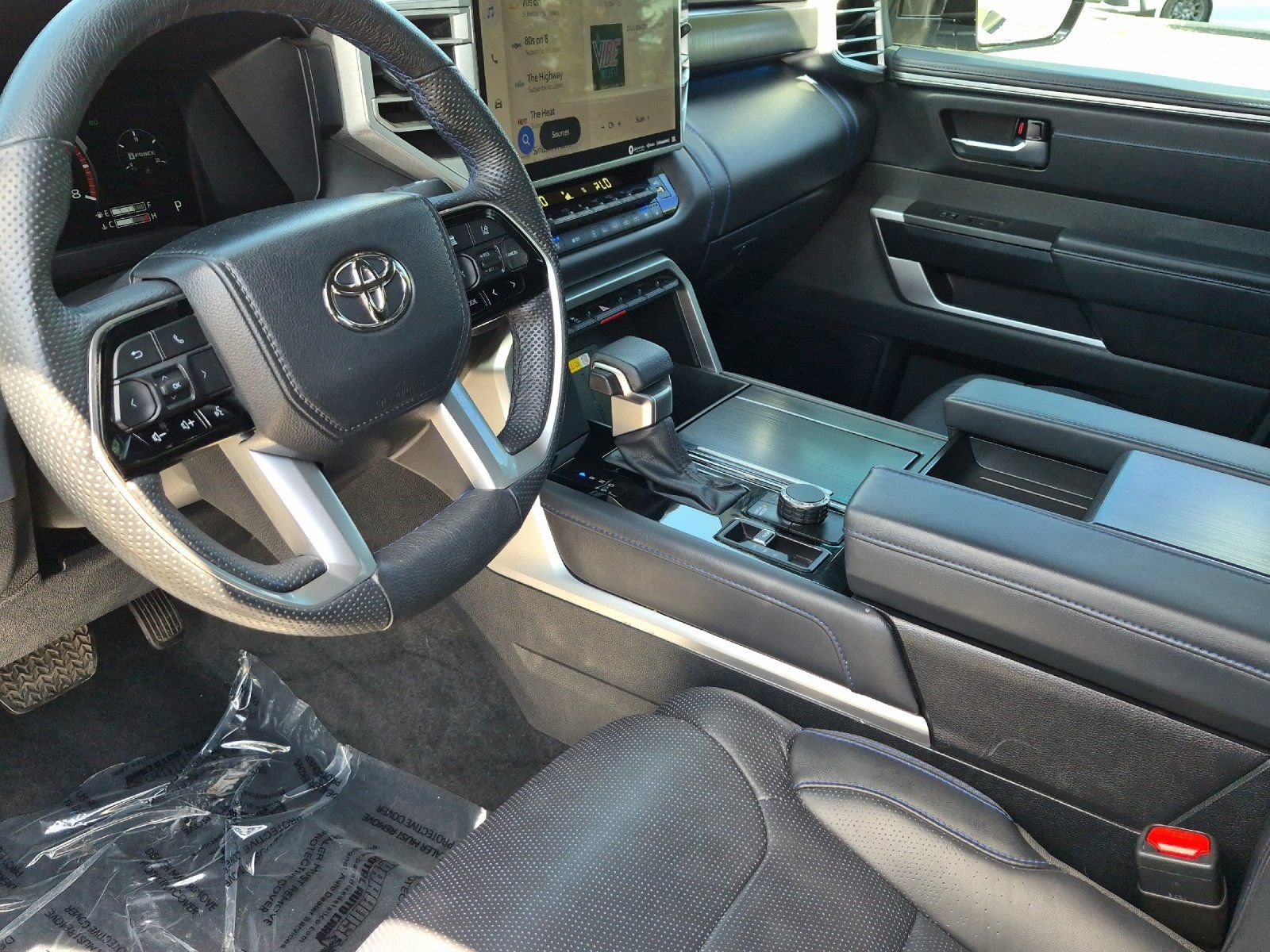 Used 2024 Toyota Tundra Platinum AWD/4WD image 9