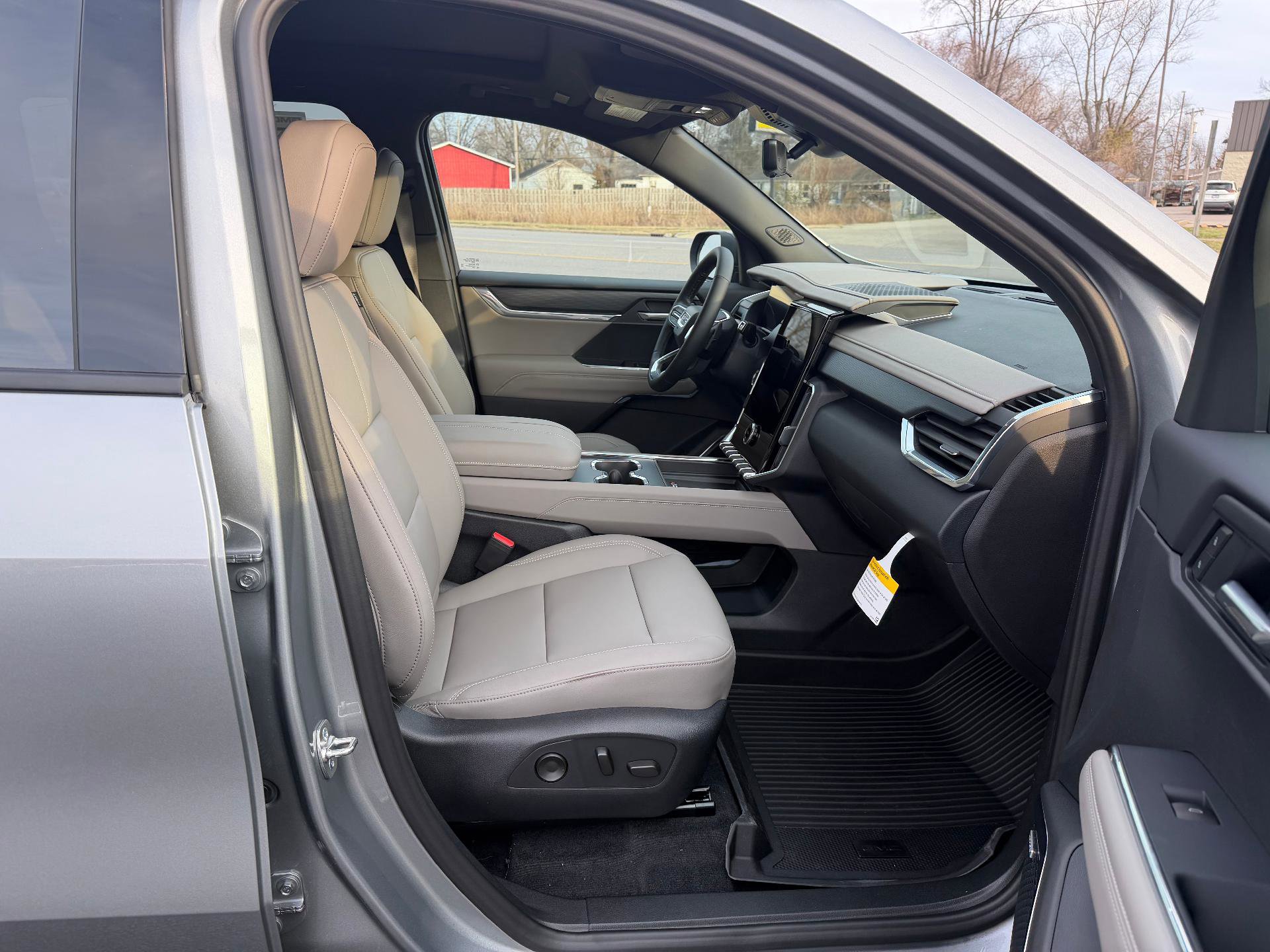 New 2026 GMC Acadia Elevation w/ Elevation Premium Package FWD image 11