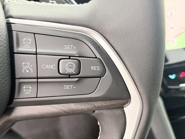 New 2026 Jeep Grand Cherokee Limited w/ Limited Altitude Package AWD/4WD image 19