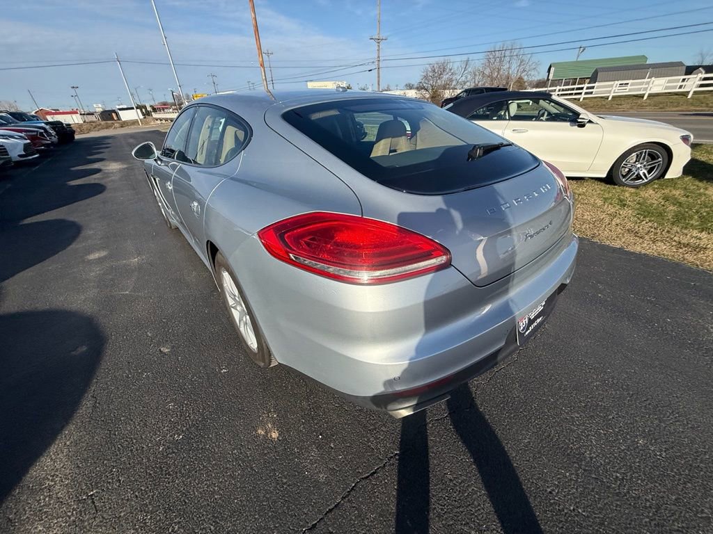 Used 2015 Porsche Panamera 4 image 5