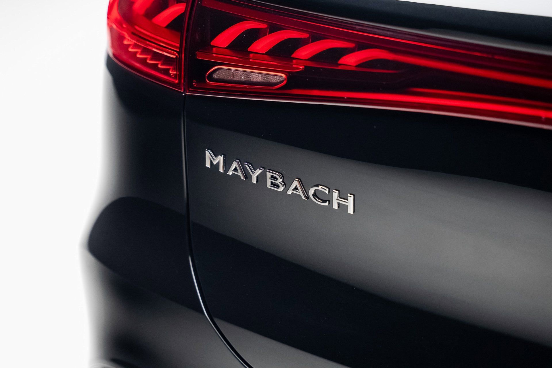 Used 2024 Mercedes-Benz Maybach EQS 680 4MATIC image 32