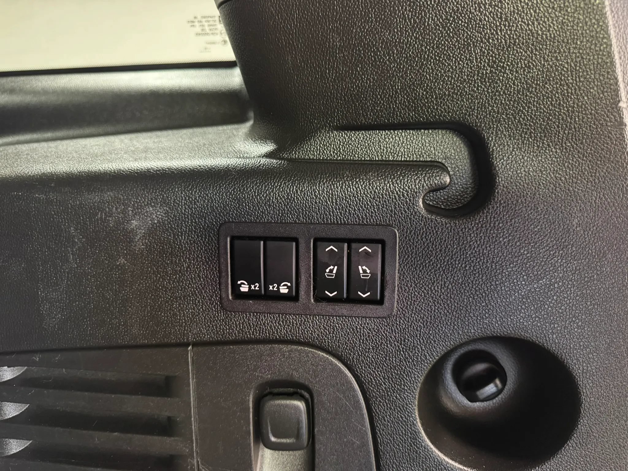 Used 2016 Chevrolet Suburban LTZ AWD/4WD image 46