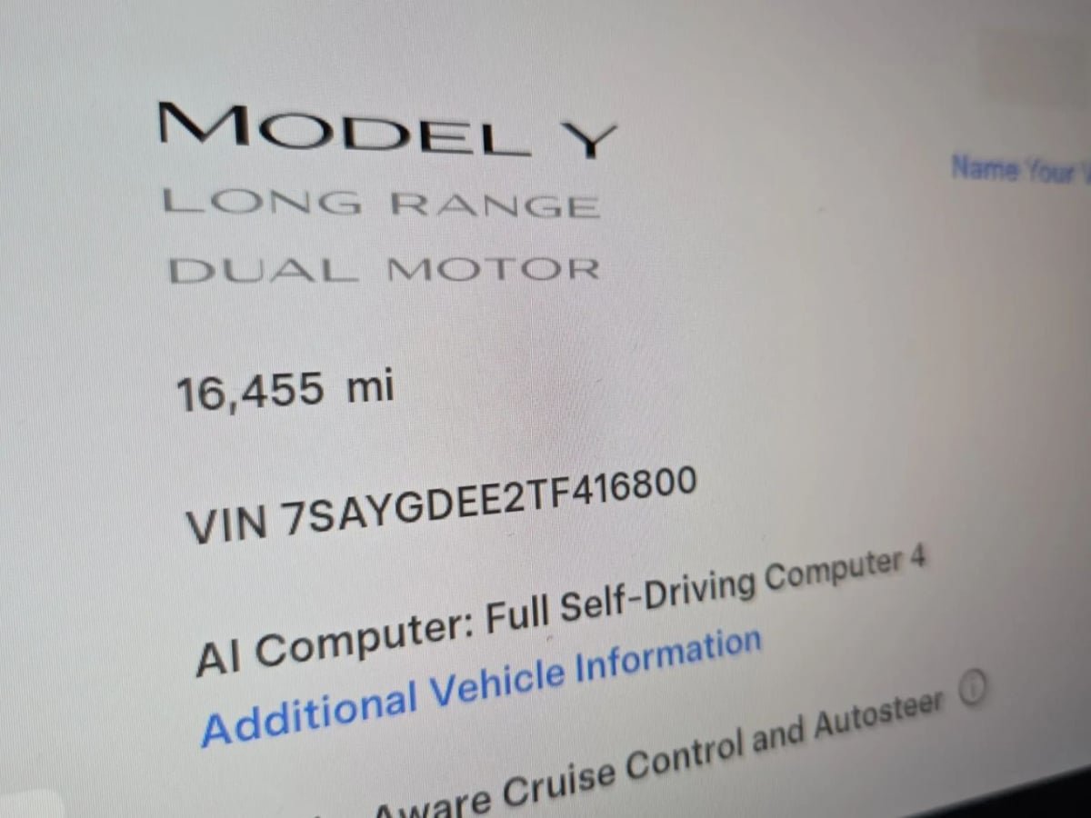 Used 2026 Tesla Model Y AWD image 4