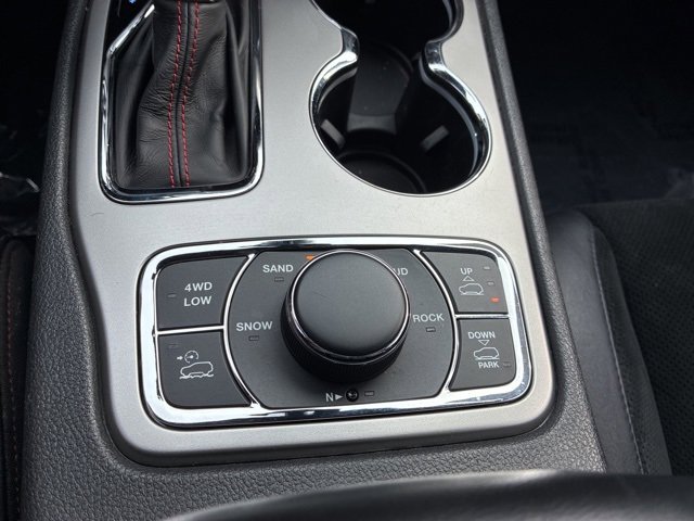 Used 2017 Jeep Grand Cherokee Trailhawk image 18