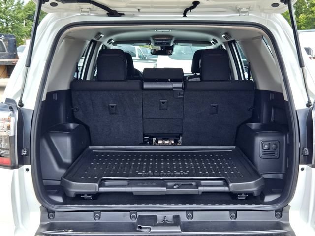 Used 2022 Toyota 4Runner Trail Special Edition AWD/4WD image 10