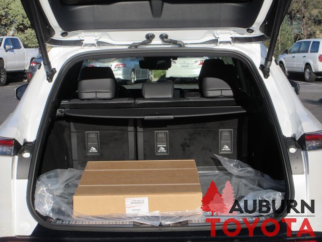 New 2026 Toyota Crown Signia image 4