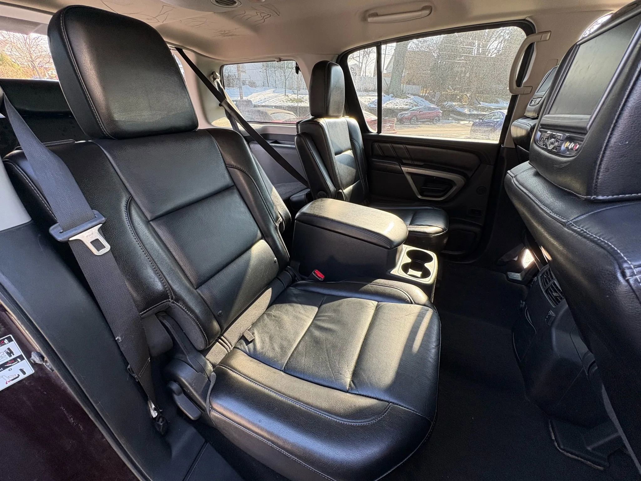 Used 2015 Nissan Armada Platinum w/ 2nd Row Captain Seat Package RWD image 15