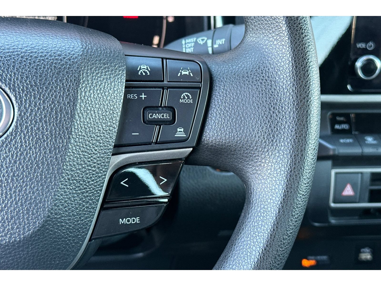 Used 2025 Toyota Camry LE FWD image 27