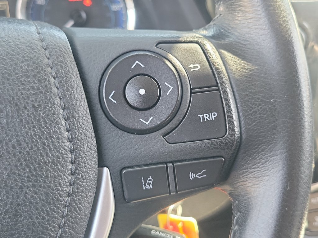 Used 2019 Toyota Corolla SE w/ Carpet Mat Package (TMS) FWD image 25