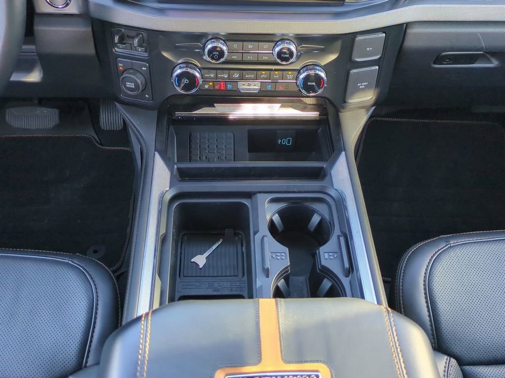 Used 2024 Ford F250 Platinum image 19