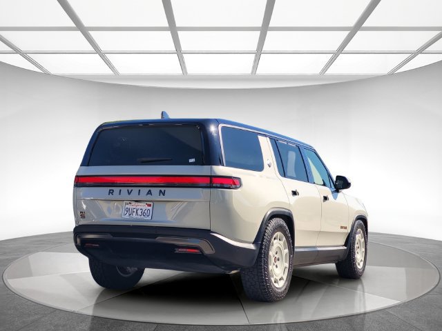 Used 2025 Rivian R1S Adventure Tri AWD/4WD image 4