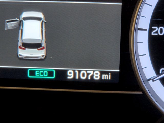 Used 2022 Kia Niro LX FWD image 28