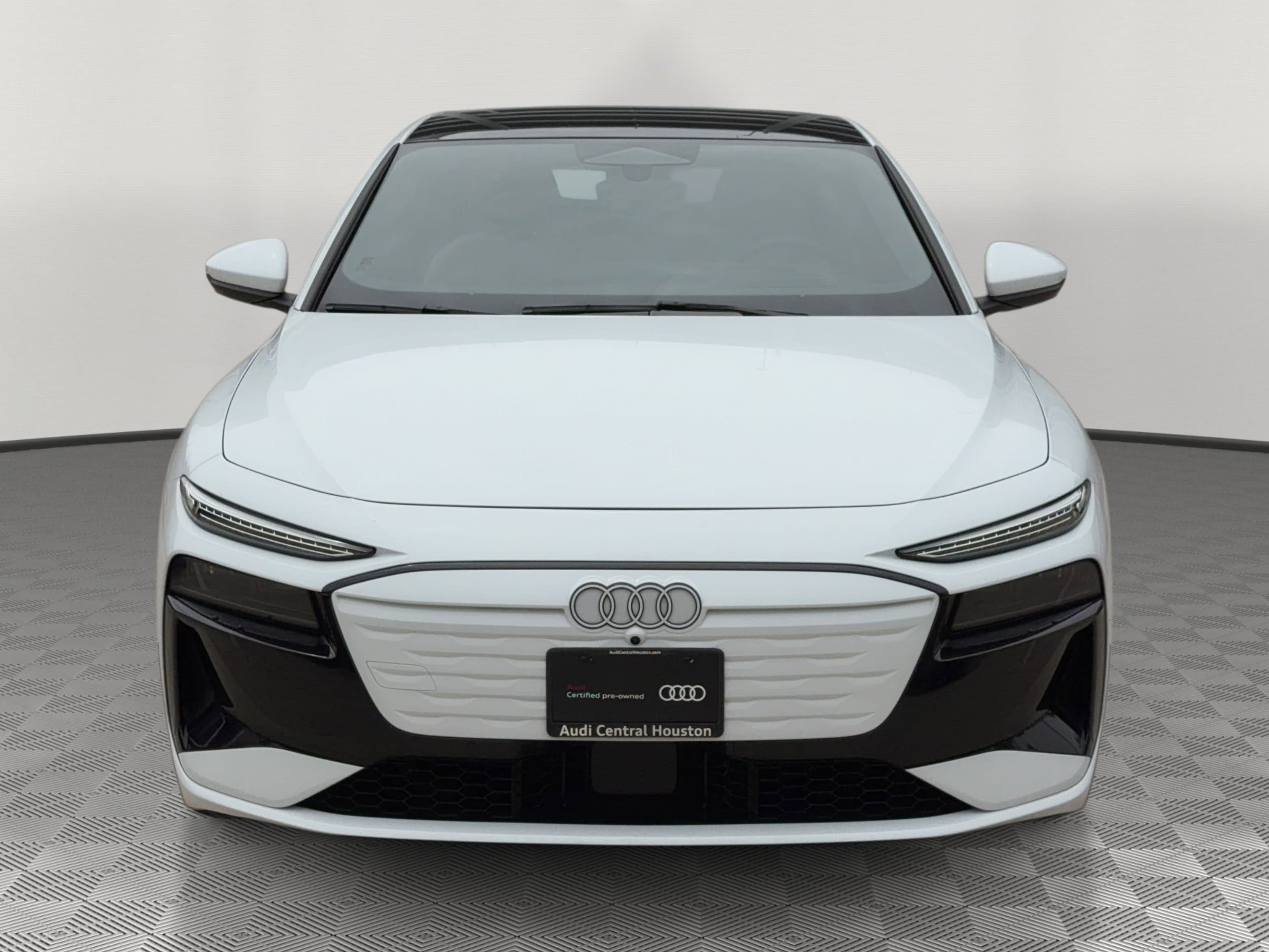 Used 2025 Audi A6 e-tron Premium Plus w/ Premium Plus RWD image 6