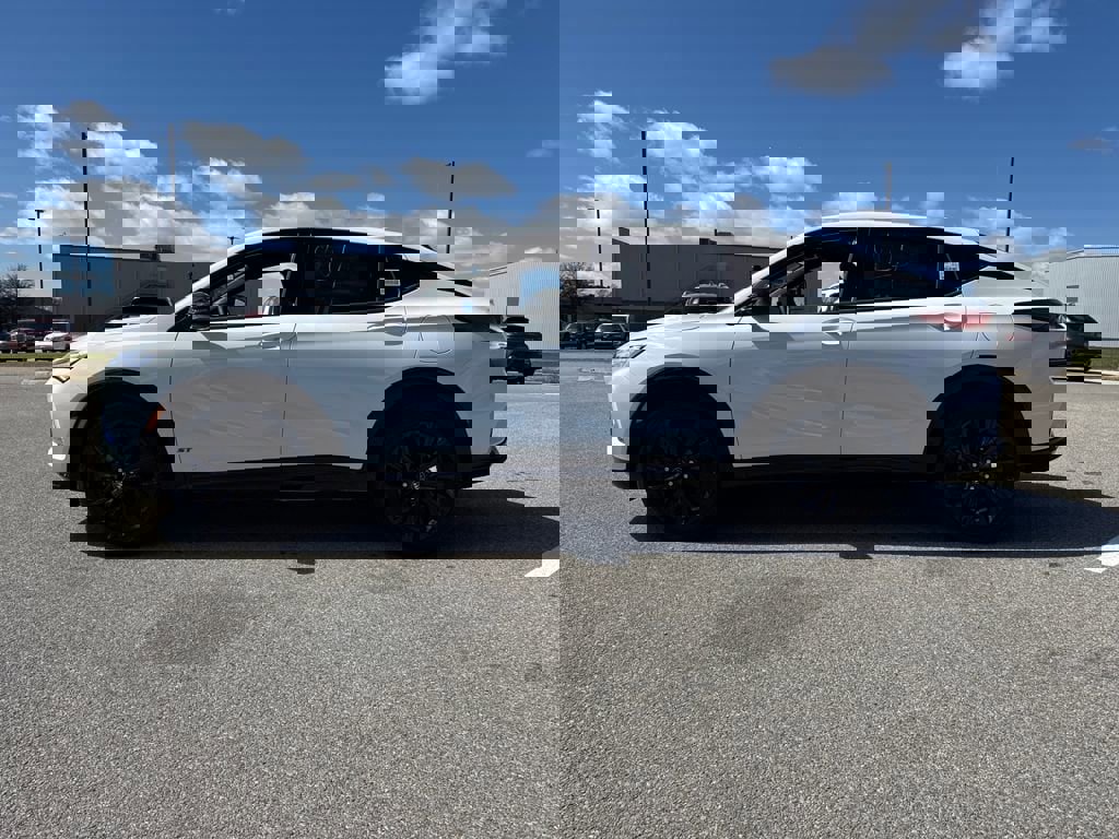 New 2026 Buick Envista Sport Touring w/ Convenience I Package image 3