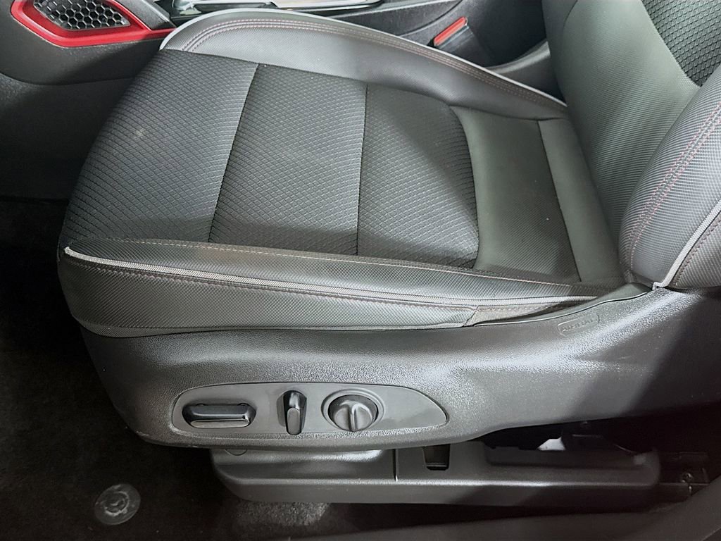 Used 2021 Chevrolet TrailBlazer RS w/ Sun and Liftgate Package image 22