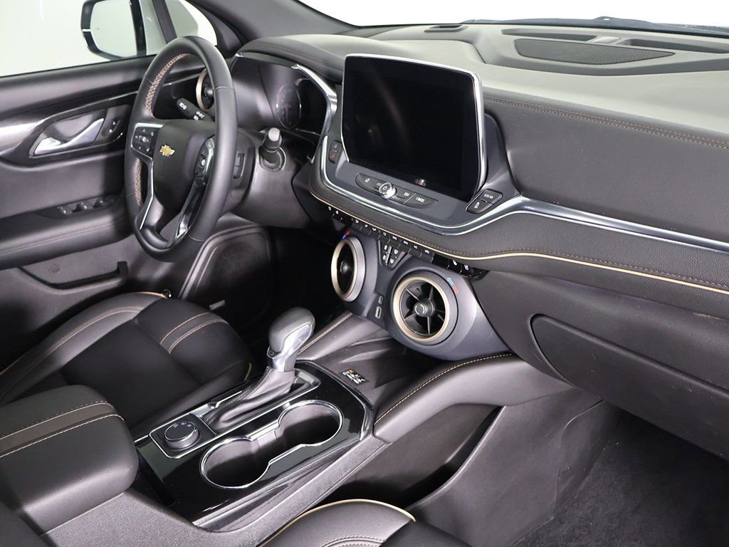 Used 2024 Chevrolet Blazer Premier w/ Enhanced Convenience Package image 33