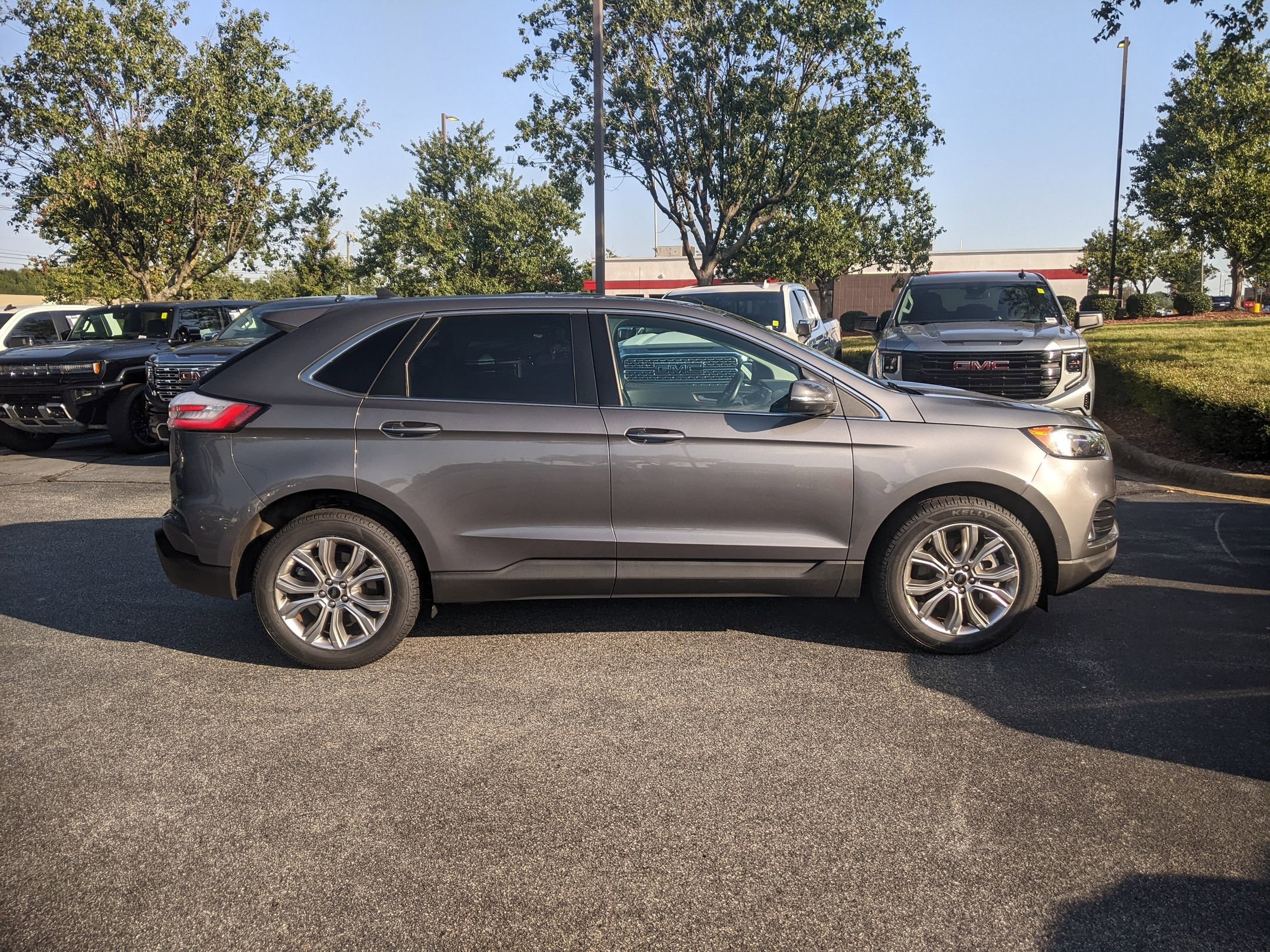Used 2024 Ford Edge Titanium image 10