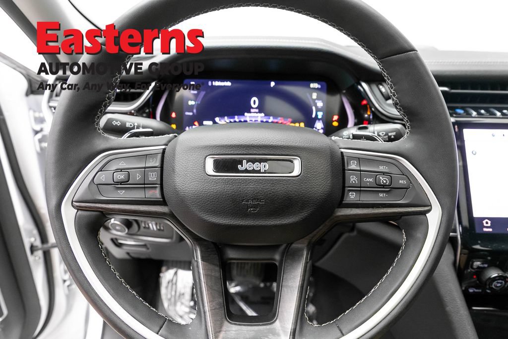Used 2023 Jeep Grand Cherokee 4WD 4xe image 14