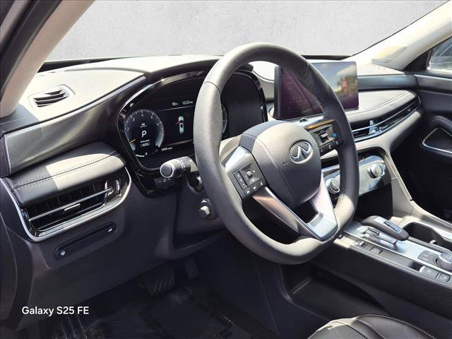 Used 2025 INFINITI QX60 Luxe AWD/4WD image 10