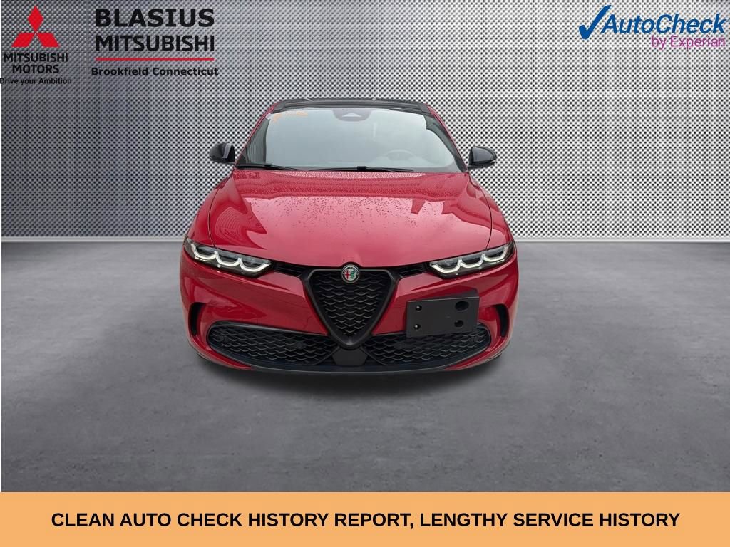 Used 2024 Alfa Romeo Tonale Veloce AWD/4WD image 3