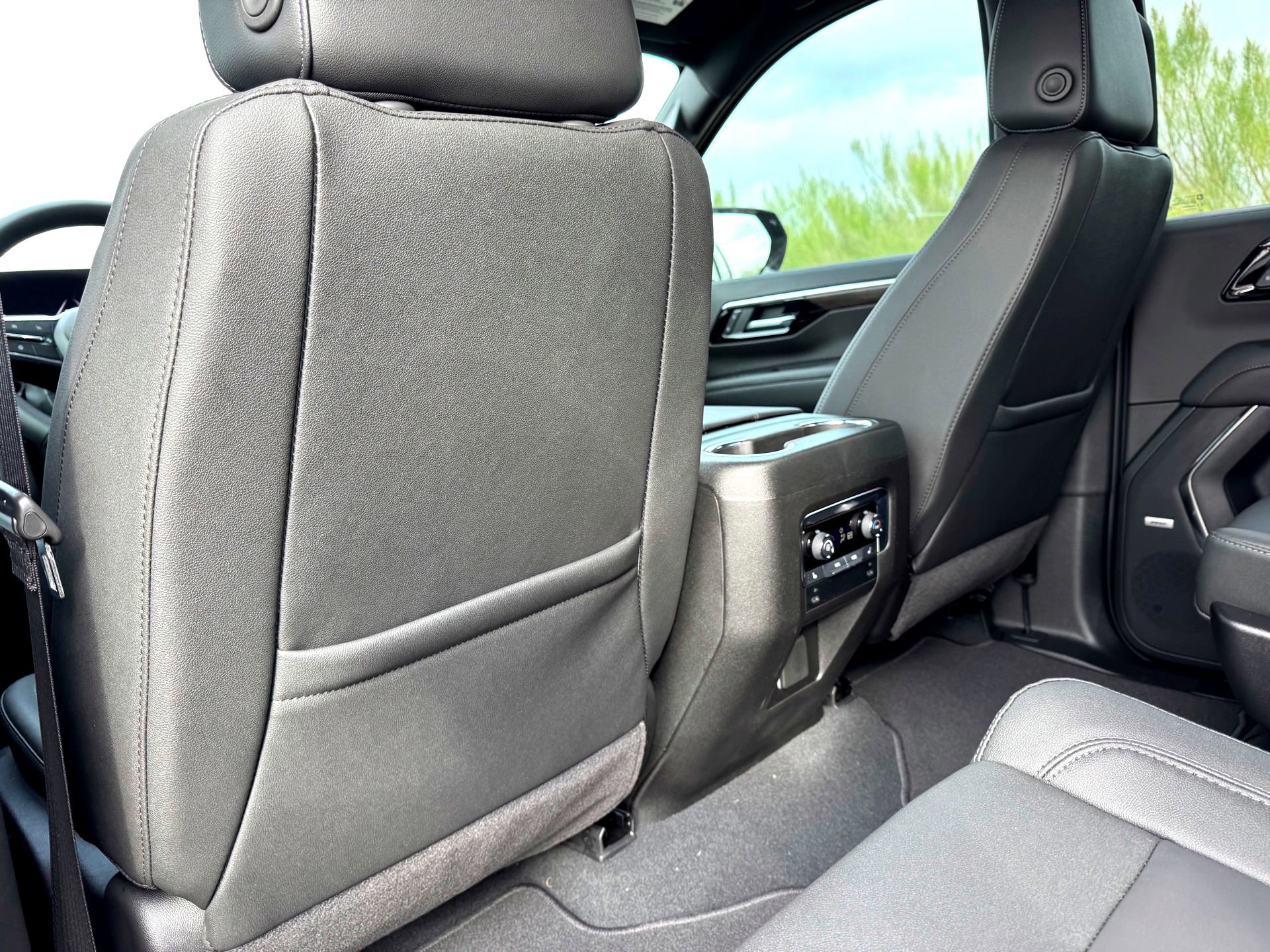 Used 2026 Chevrolet Tahoe LT w/ Comfort Package image 21