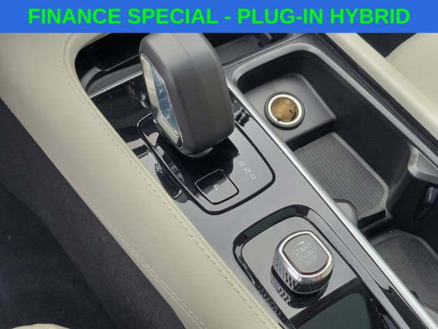 Used 2024 Volvo XC90 T8 Plus w/ Protection Package Premier AWD/4WD image 28