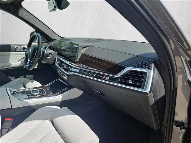 Used 2026 BMW X5 sDrive40i image 21