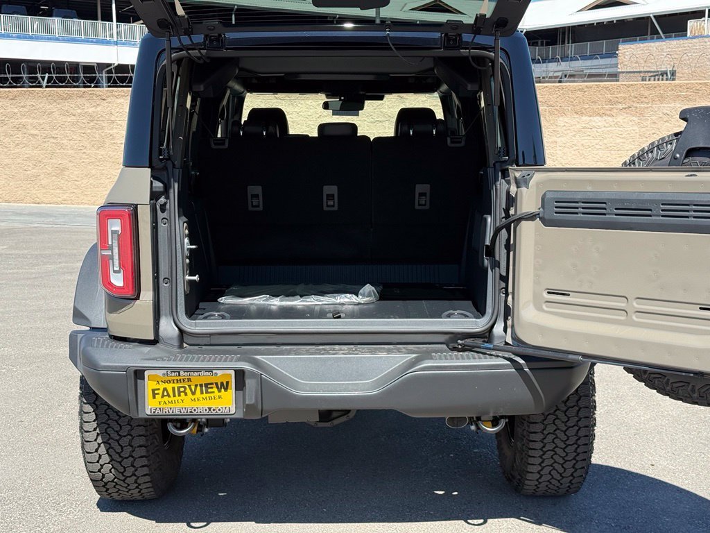 New 2026 Ford Bronco Badlands w/ Sasquatch Package AWD/4WD image 15