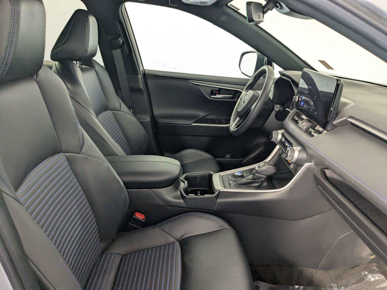 Used 2023 Toyota RAV4 XSE AWD/4WD image 33