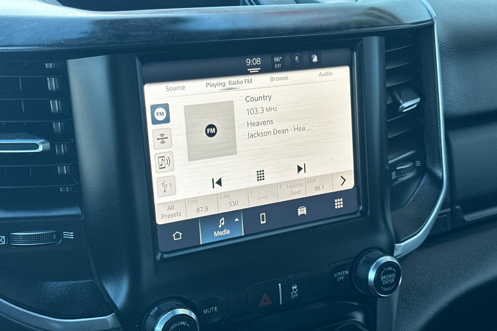 Used 2024 RAM 3500 Big Horn image 18