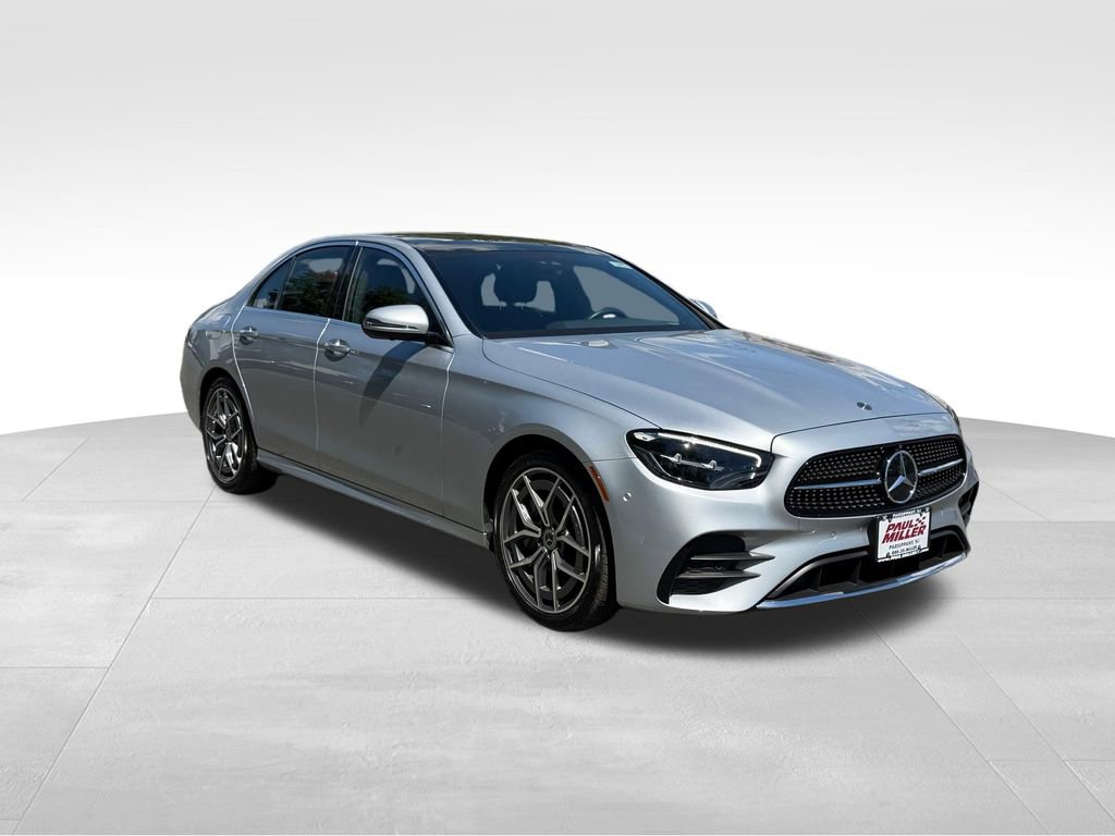 Used 2021 Mercedes-Benz E 350 4MATIC Sedan image 4