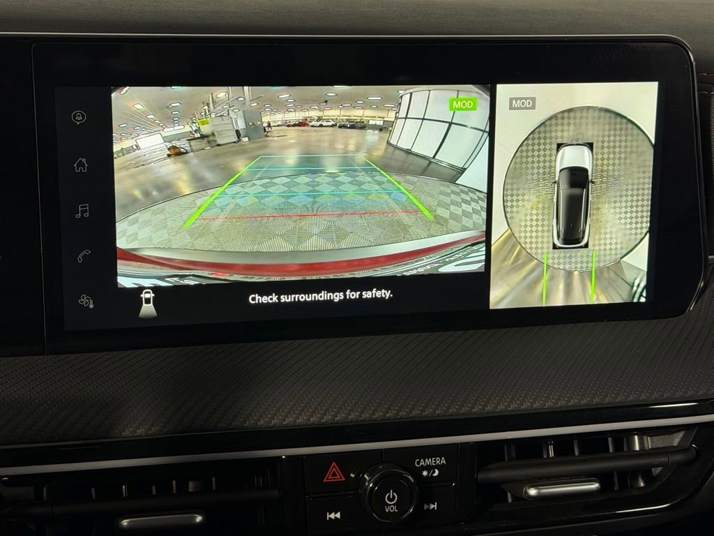 Used 2025 Nissan Kicks SR FWD image 19