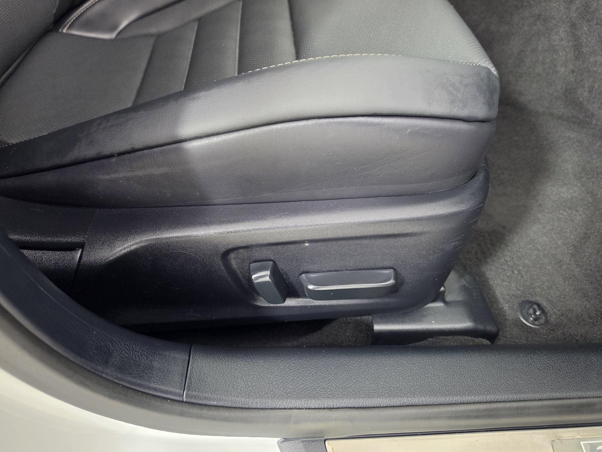 Used 2024 Lexus IS 350 F Sport w/ Memory Package AWD/4WD image 34