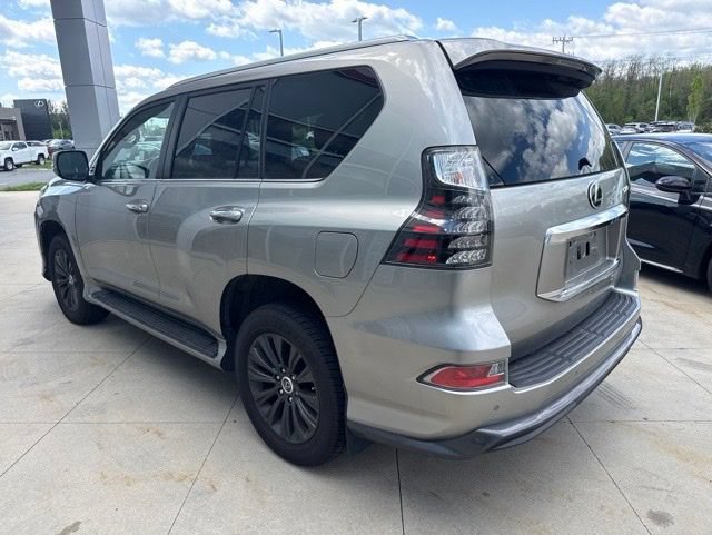 Used 2023 Lexus GX 460 Premium w/ Accessory Package AWD/4WD image 5