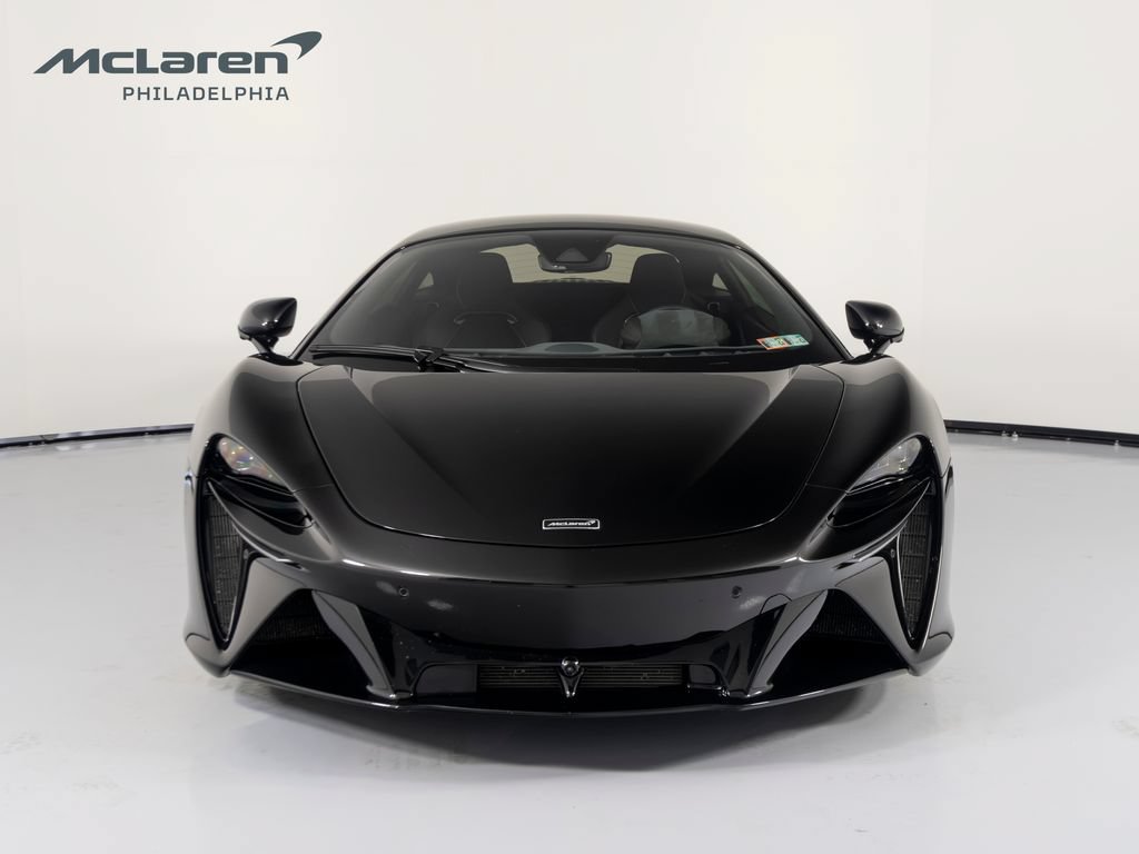 Used 2023 McLaren Artura RWD image 8