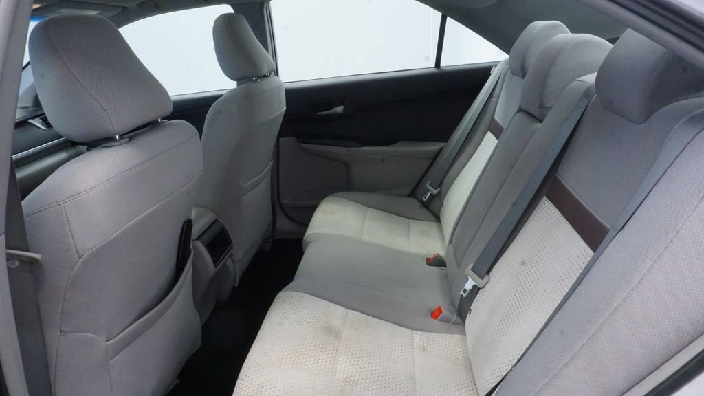 Used 2013 Toyota Camry LE image 24