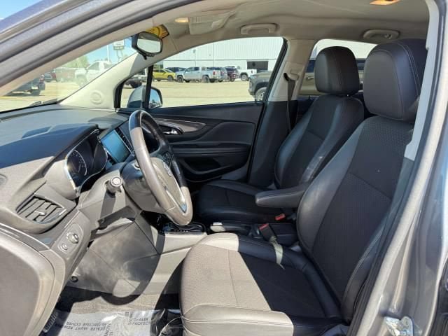Used 2020 Buick Encore Preferred w/ Safety Package FWD image 9