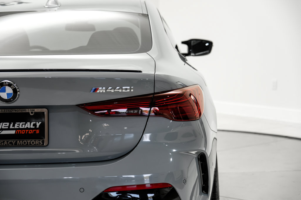 Used 2025 BMW M440i Coupe w/ Premium Package RWD image 55