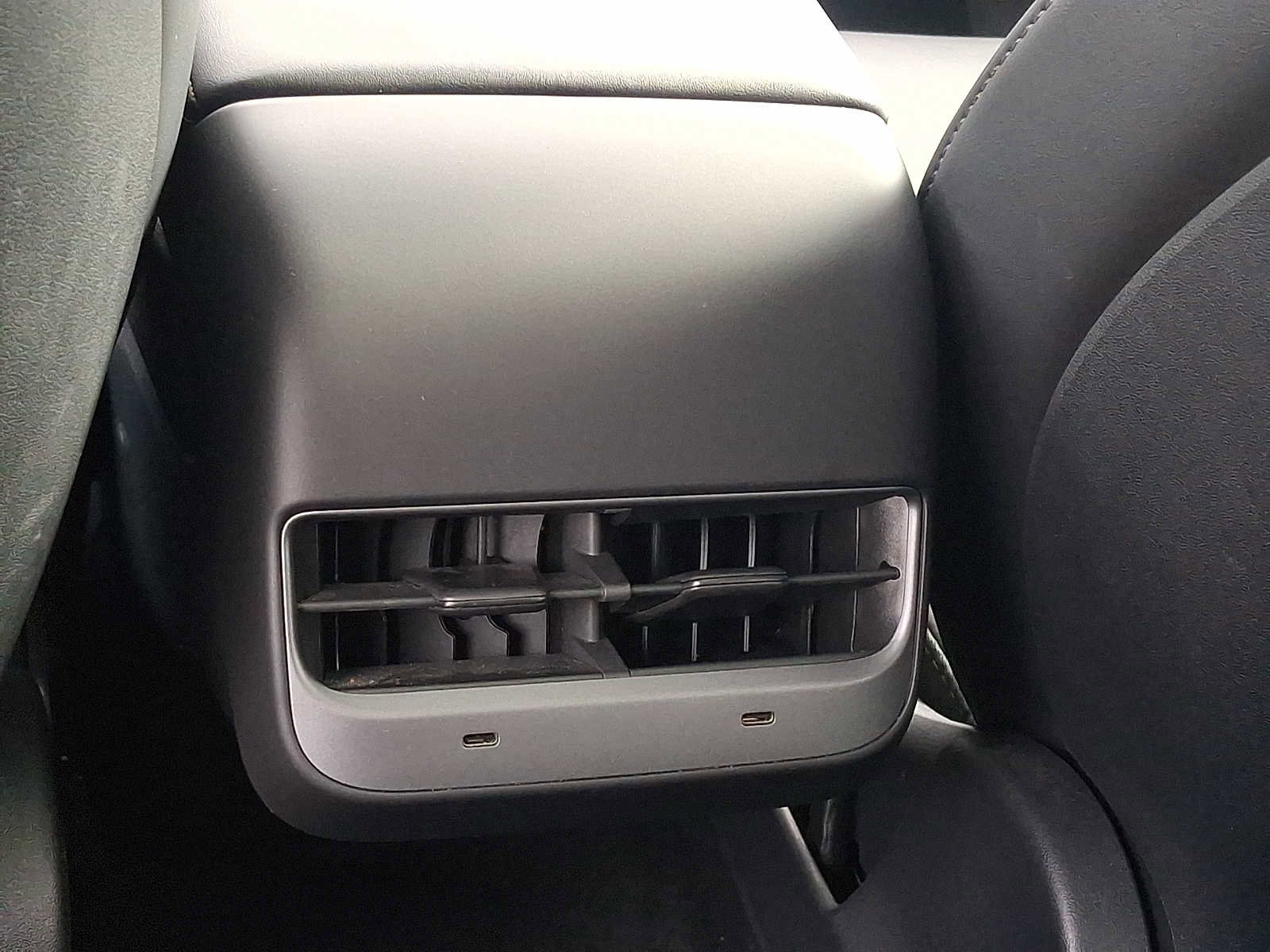 Used 2021 Tesla Model Y Long Range image 10