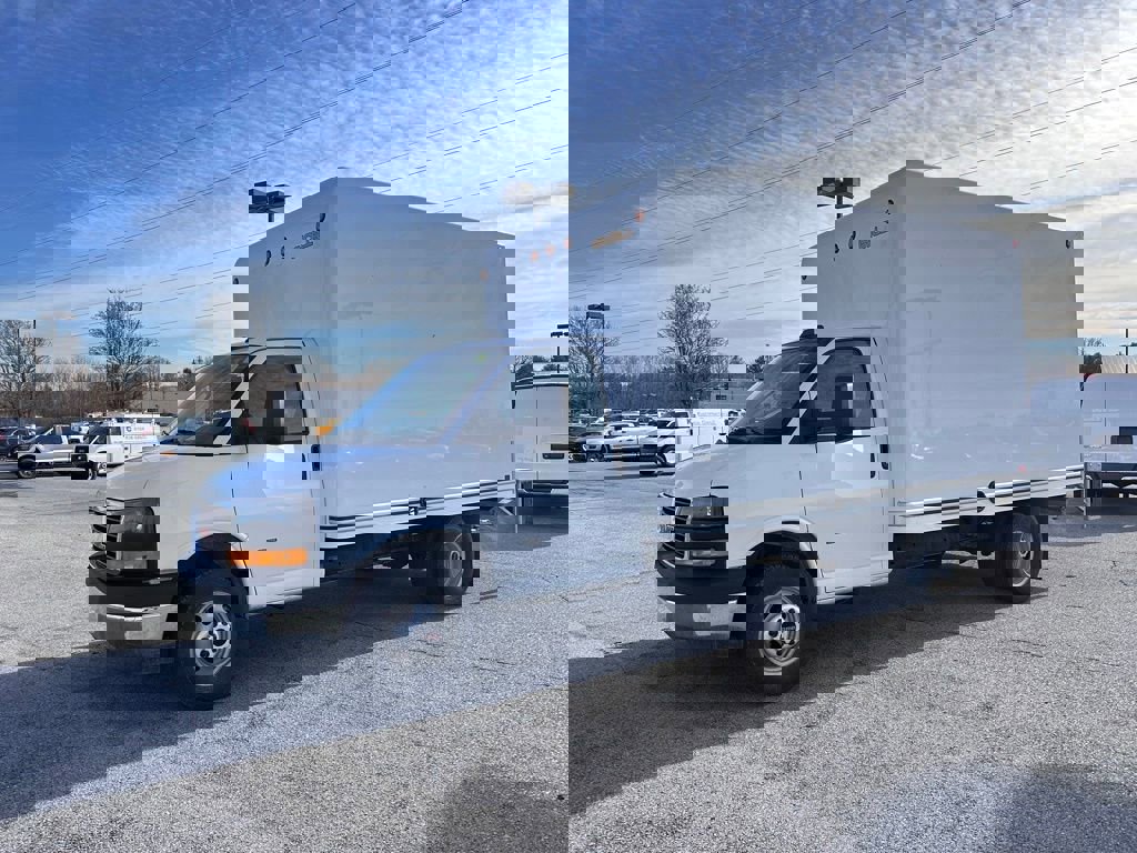 New 2025 GMC Savana 3500 w/ Power Convenience Package image 2