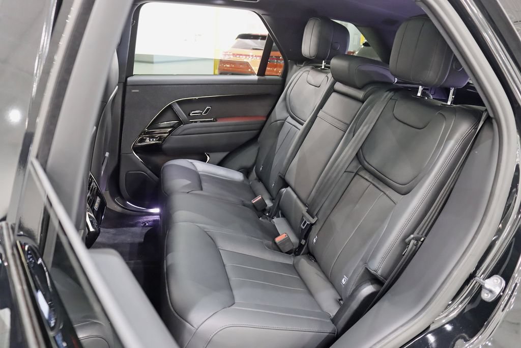 Used 2023 Land Rover Range Rover Sport SE AWD/4WD image 30