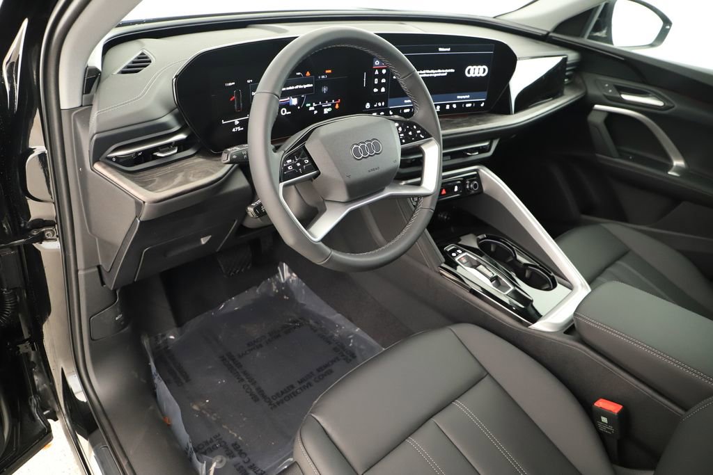 New 2025 Audi Q5 Premium image 15