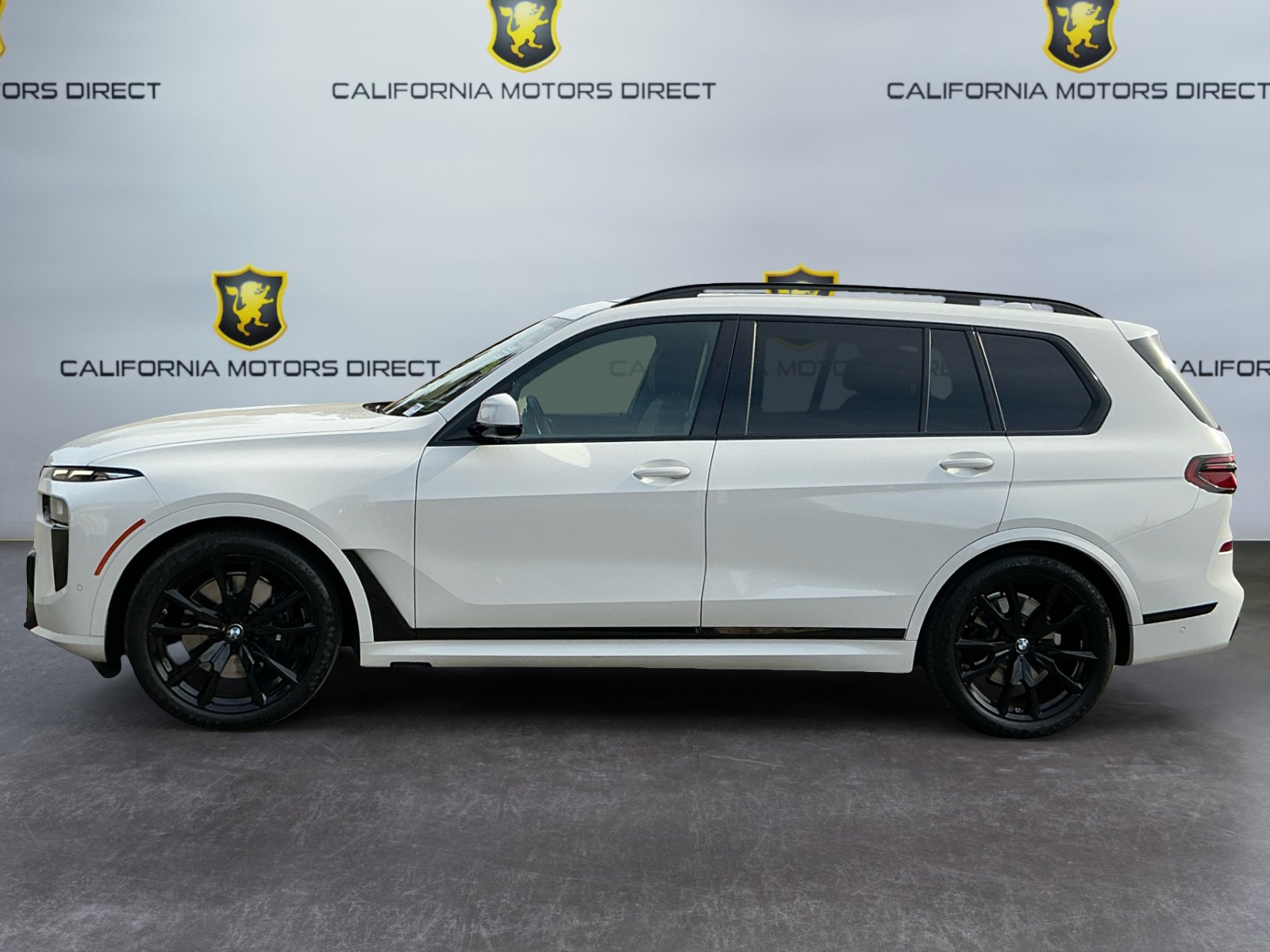 Used 2023 BMW X7 xDrive40i w/ M Sport Package image 8