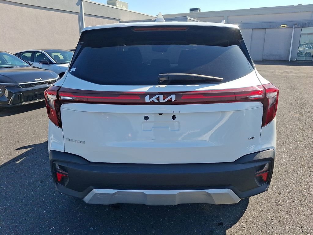 Certified 2025 Kia Seltos LX AWD/4WD image 5