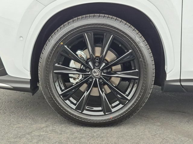 New 2026 Lexus NX 450h+ F Sport AWD/4WD image 9