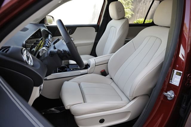 Used 2023 Mercedes-Benz GLB 250 4MATIC image 21