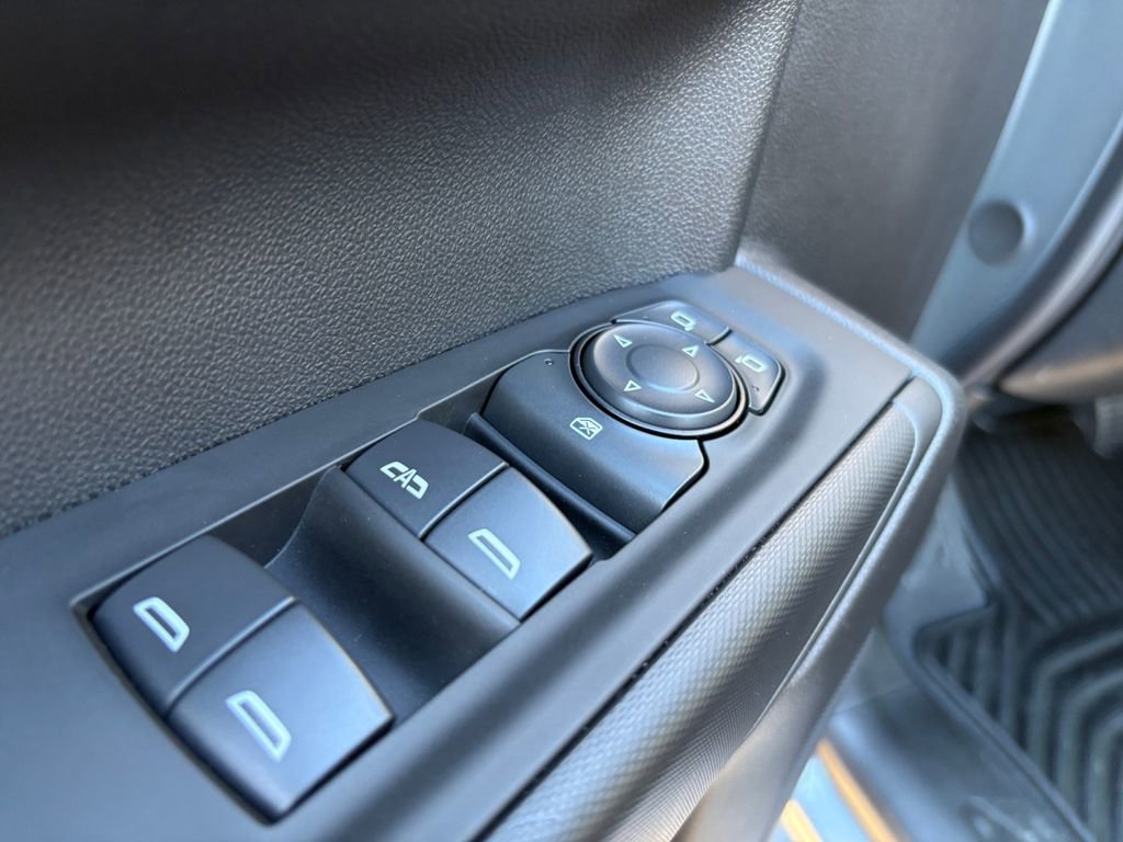 Used 2025 Chevrolet Silverado 1500 Custom image 12